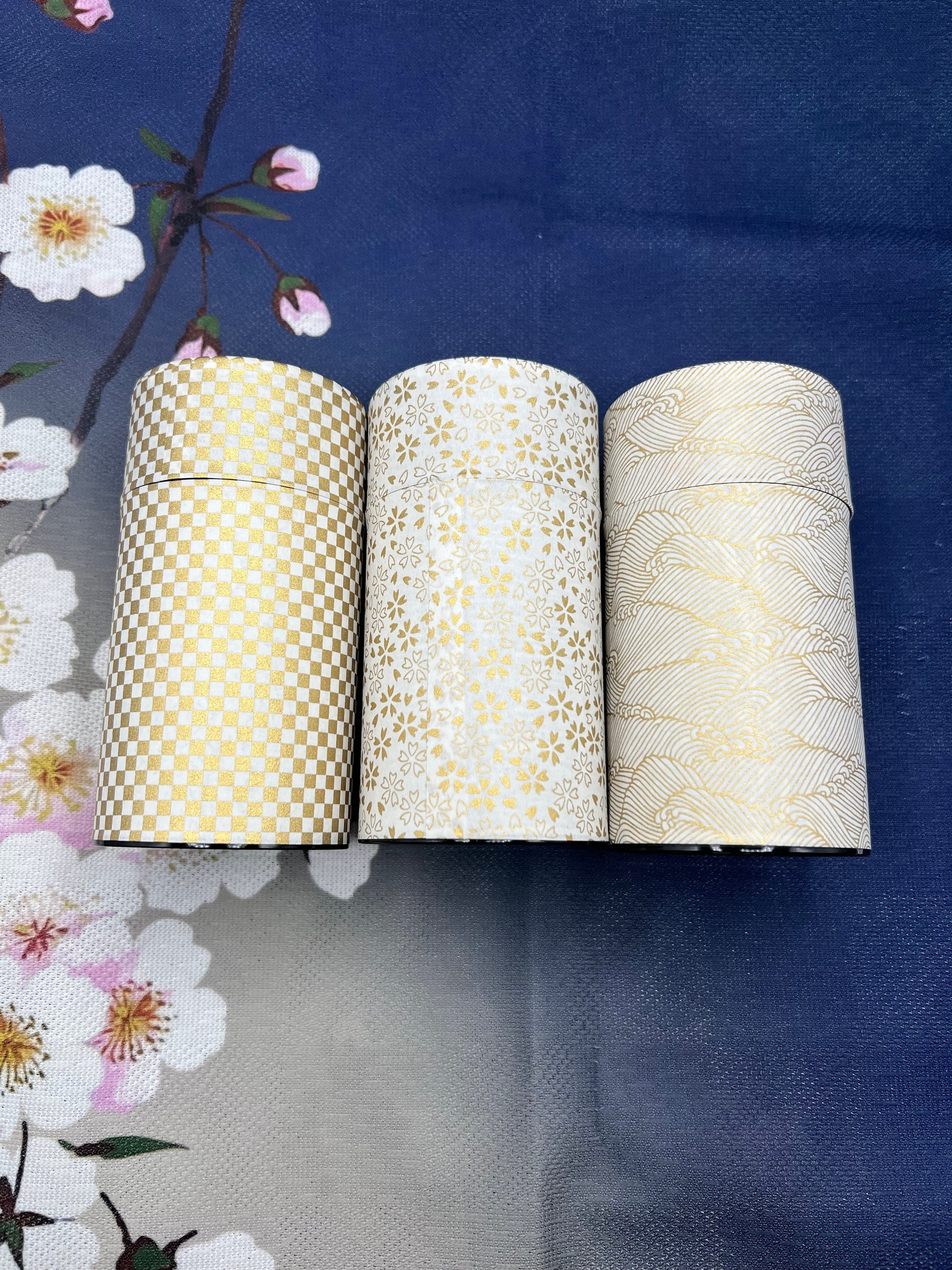 Inoue Tea Kenran Hana White Washi Paper Wrapped Tea Canister (L) - Japanese Chazutsu