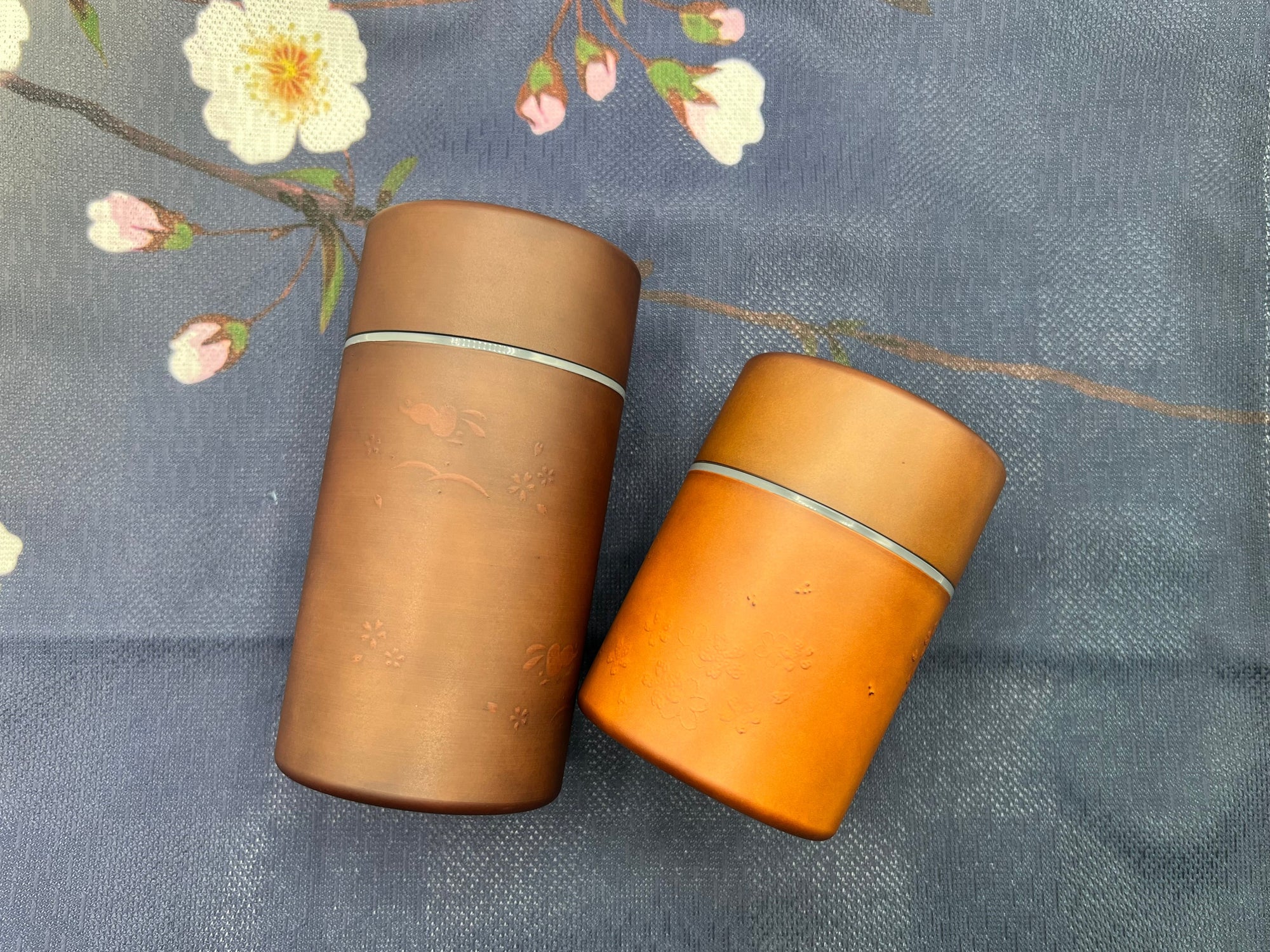 Inoue Tea Usagi Rabbit Brown Polished Grain Resin Tea Canister by Miyamoto Sangyo - Japanese Chazutsu