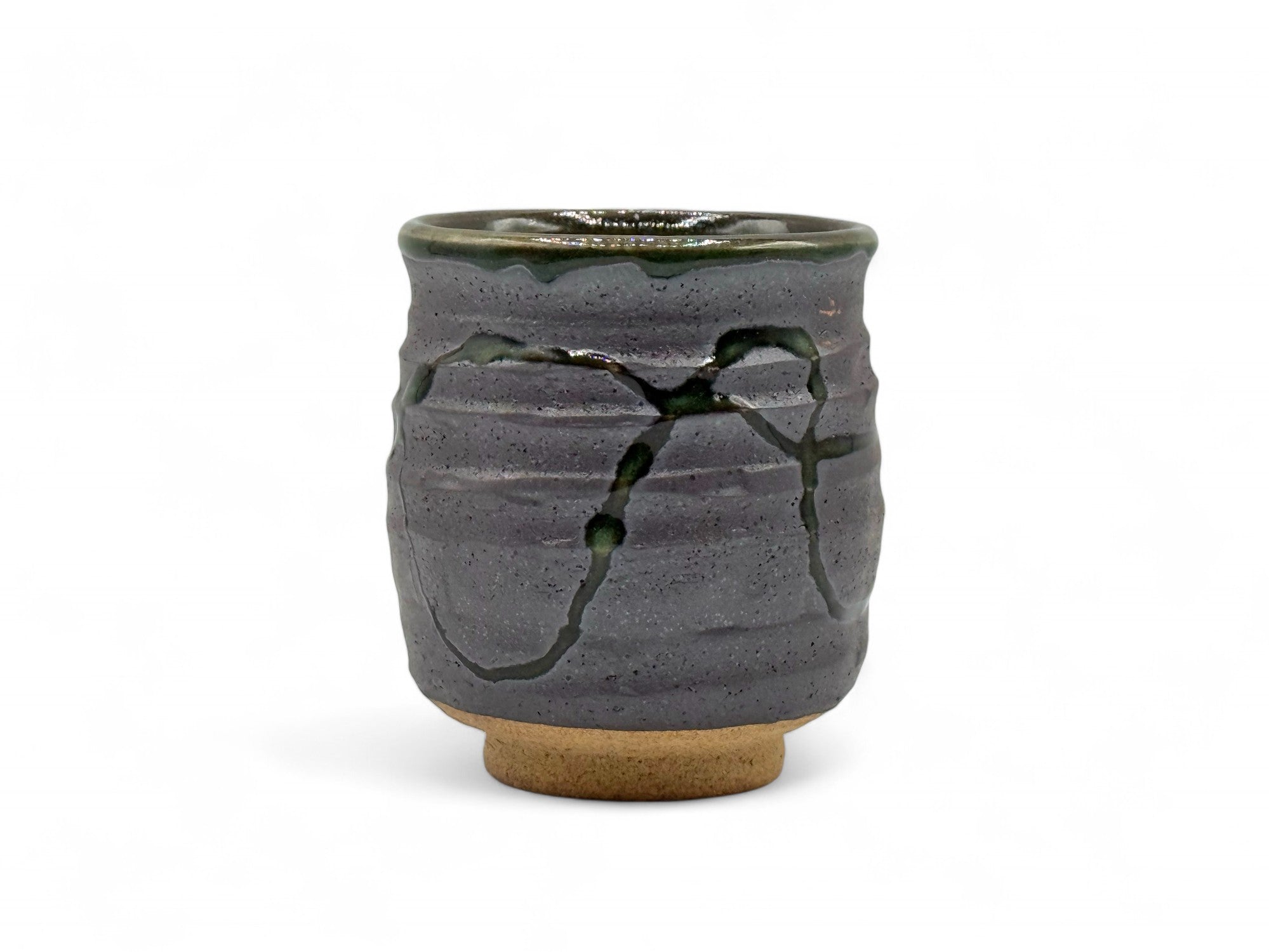 Inoue Tea Kuroitchin Hiwa Black Mino-yaki Yunomi - Japanese Teacup