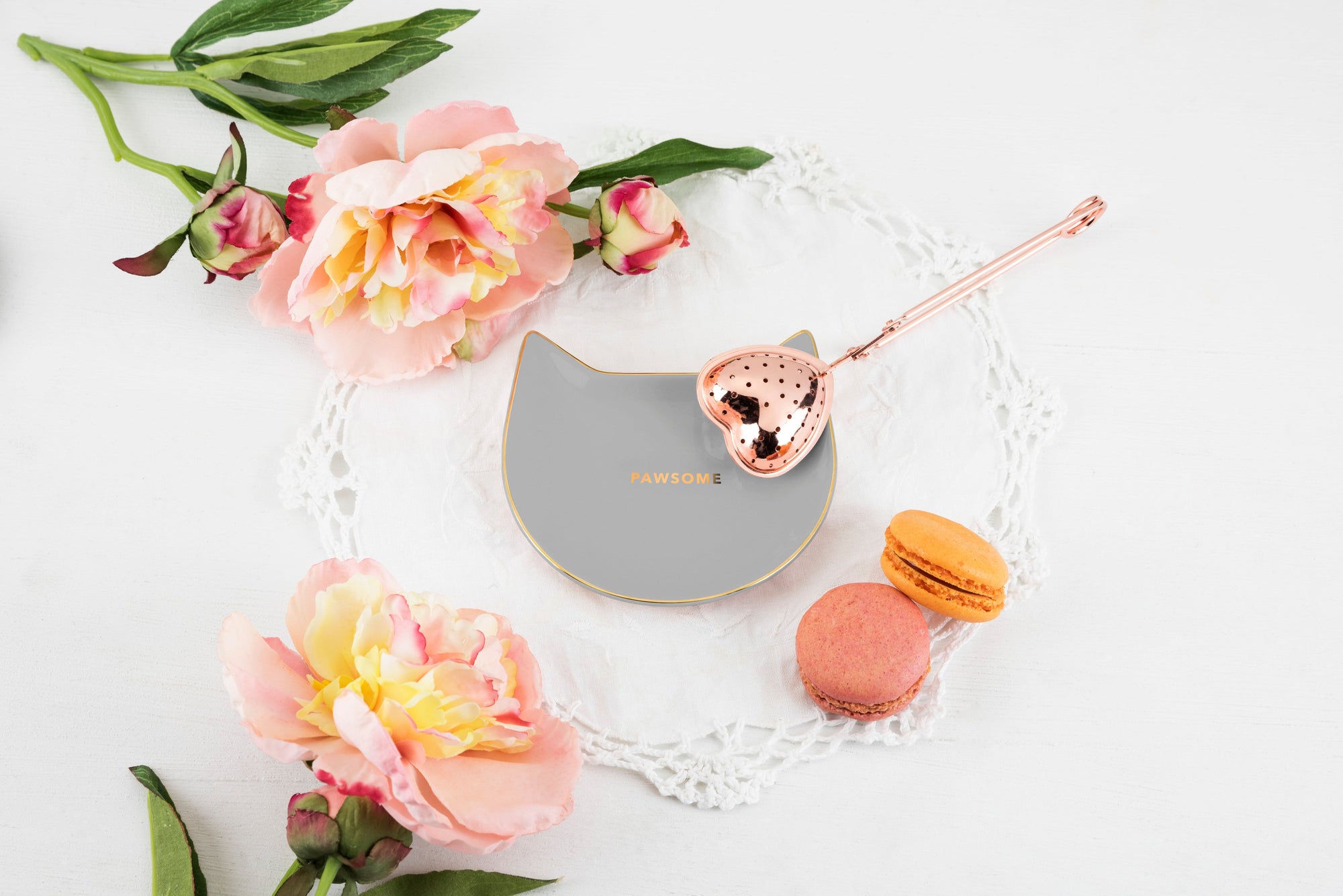 Pinky Up Pawsome Ceramic Tea Tray in Gray